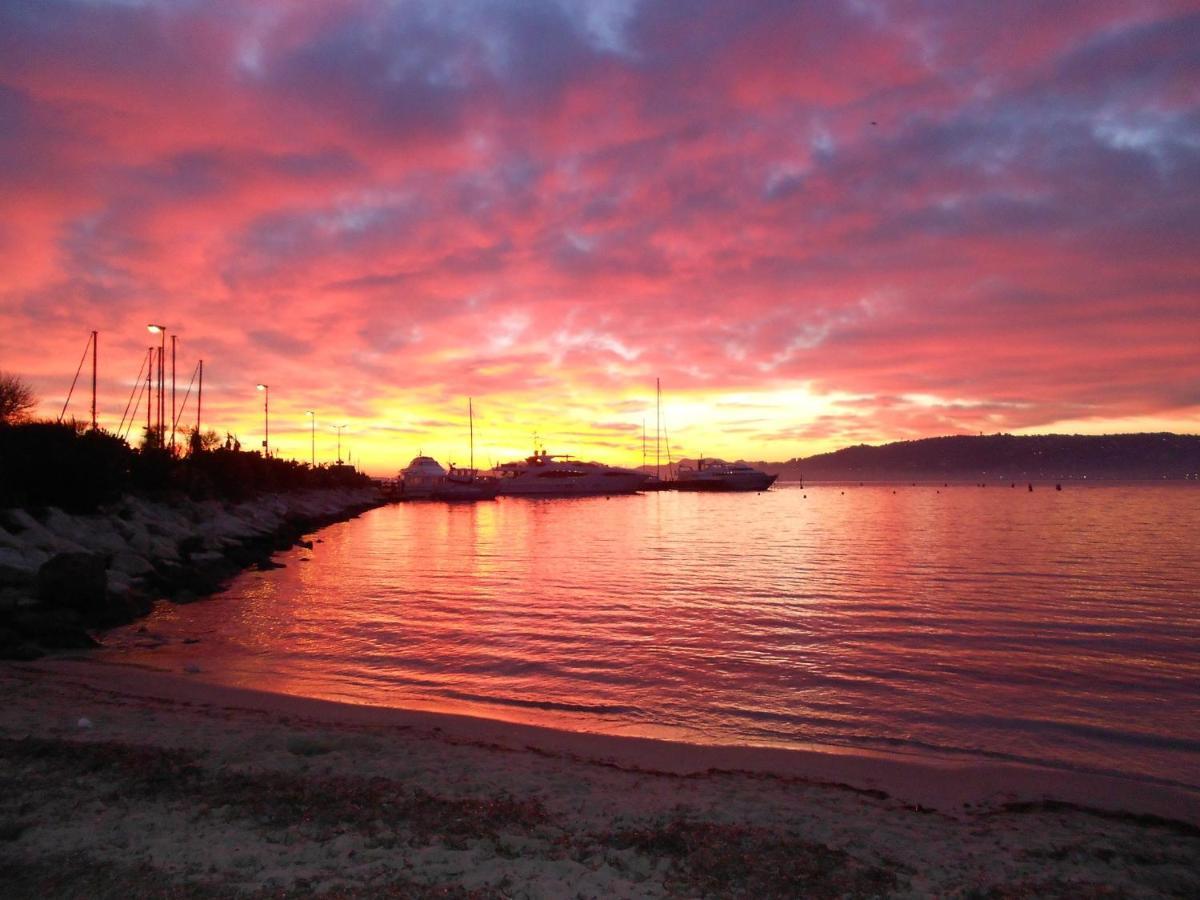 Vvf Residence Antibes ฌวง-เลส์-แป็งส์ ภายนอก รูปภาพ