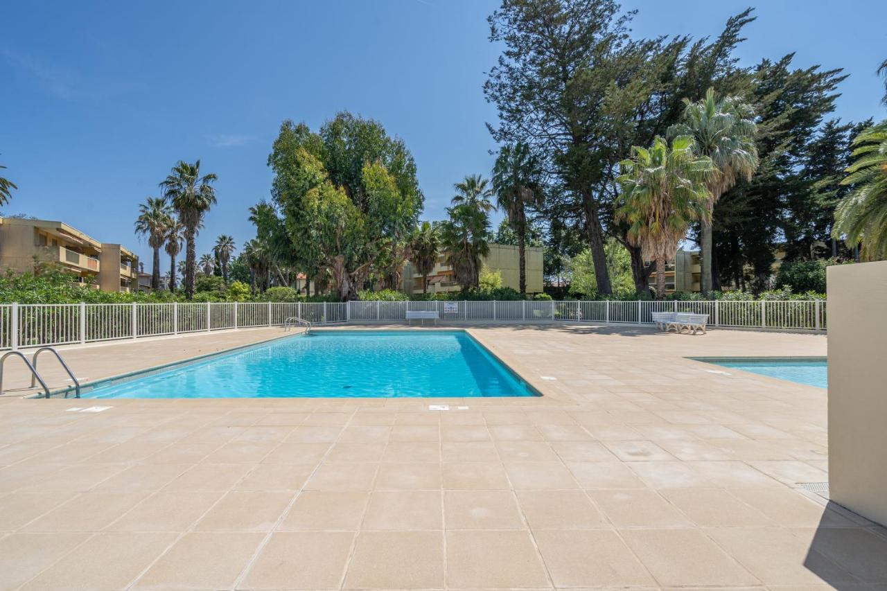 Vvf Residence Antibes ฌวง-เลส์-แป็งส์ ภายนอก รูปภาพ
