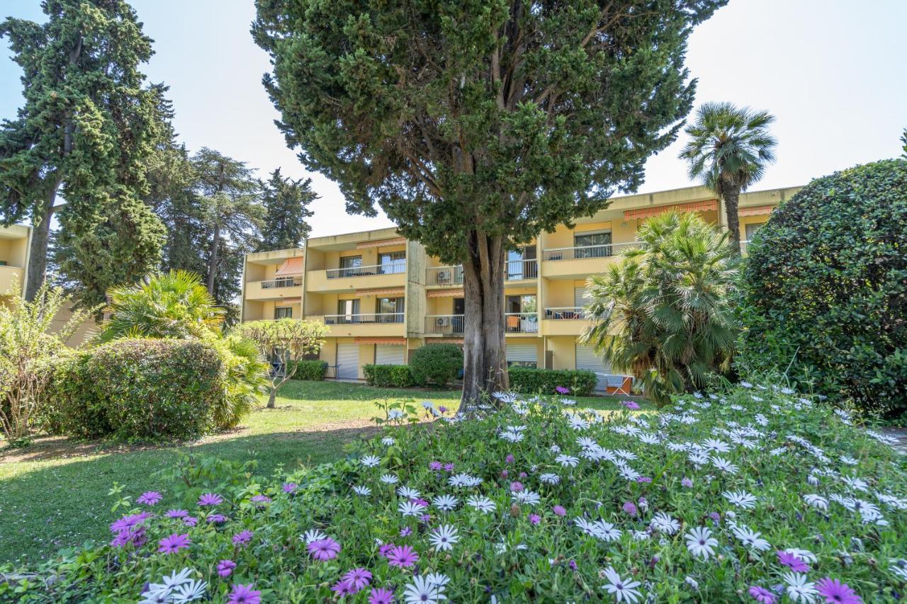 Vvf Residence Antibes ฌวง-เลส์-แป็งส์ ภายนอก รูปภาพ
